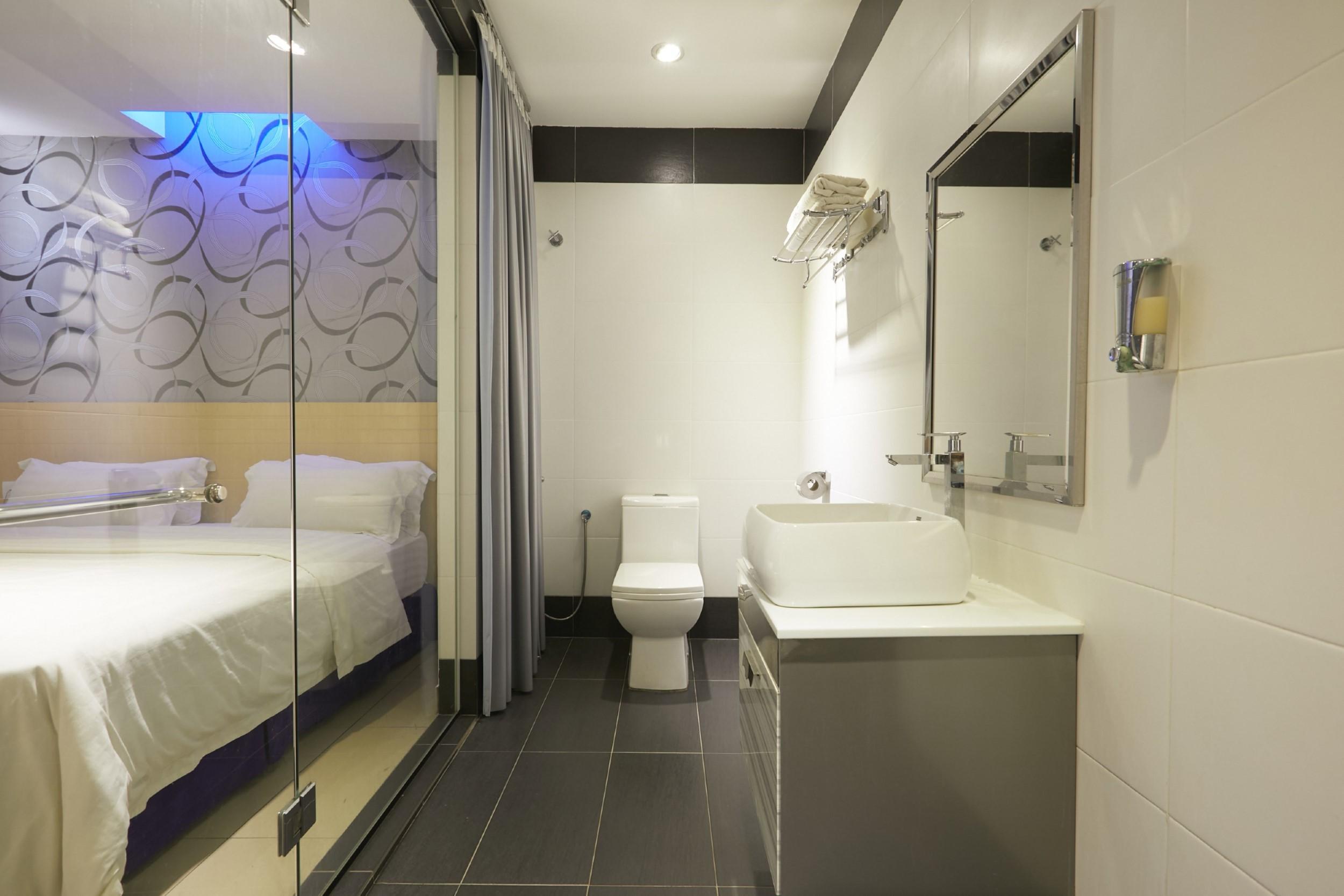 East Sun Hotel Sekincan Kültér fotó