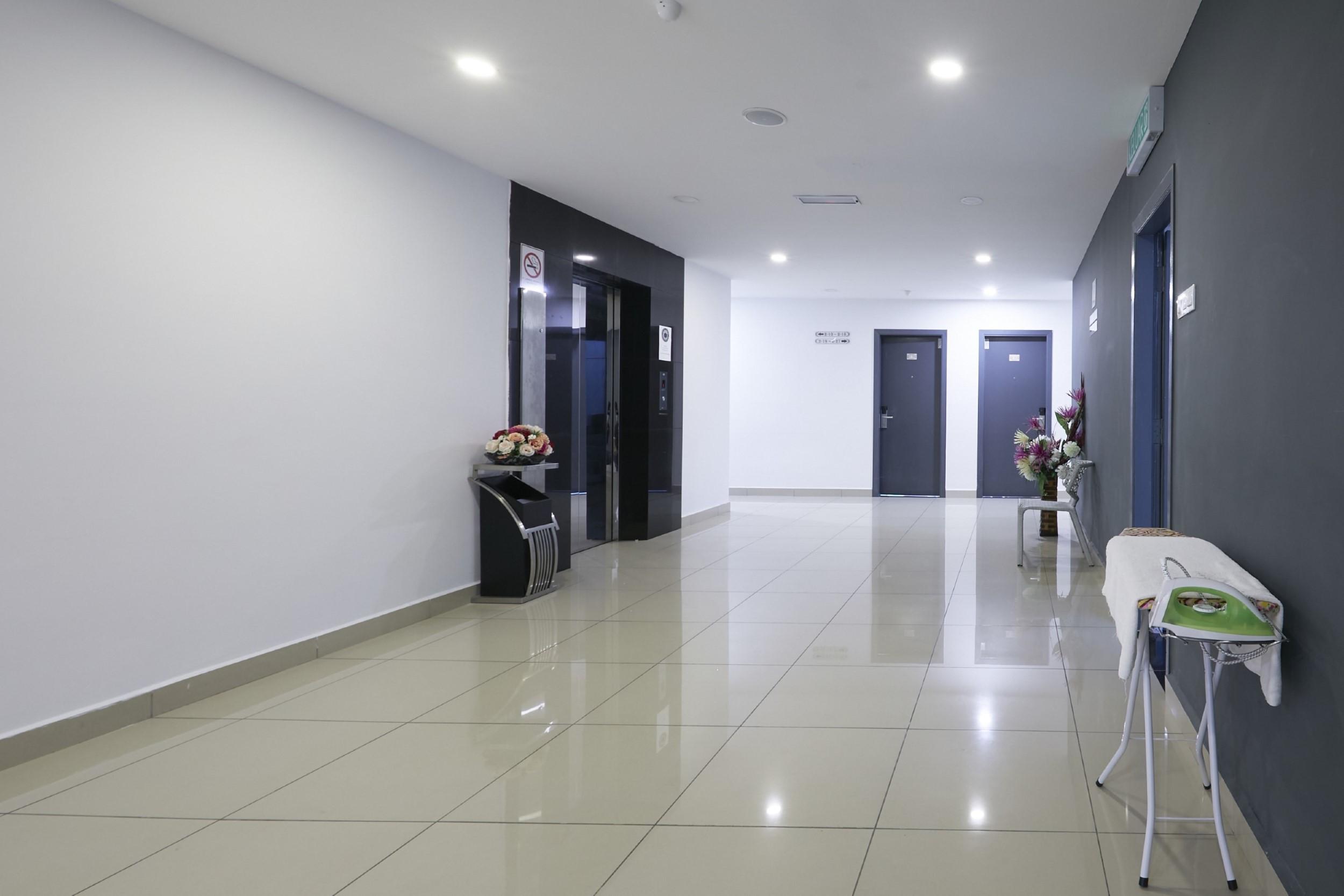 East Sun Hotel Sekincan Kültér fotó